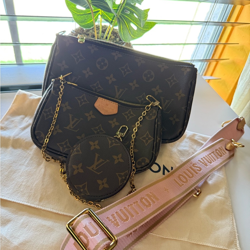Louis Vuitton Monogram Crossbody Bag Set with Pink Strap
